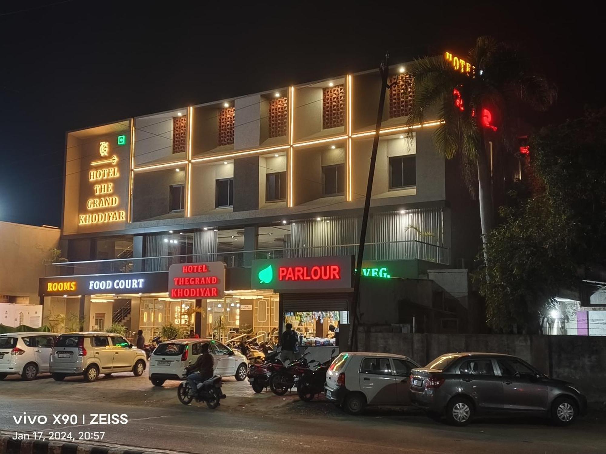 Hotel The Grand Khodiyar Visnagar Экстерьер фото