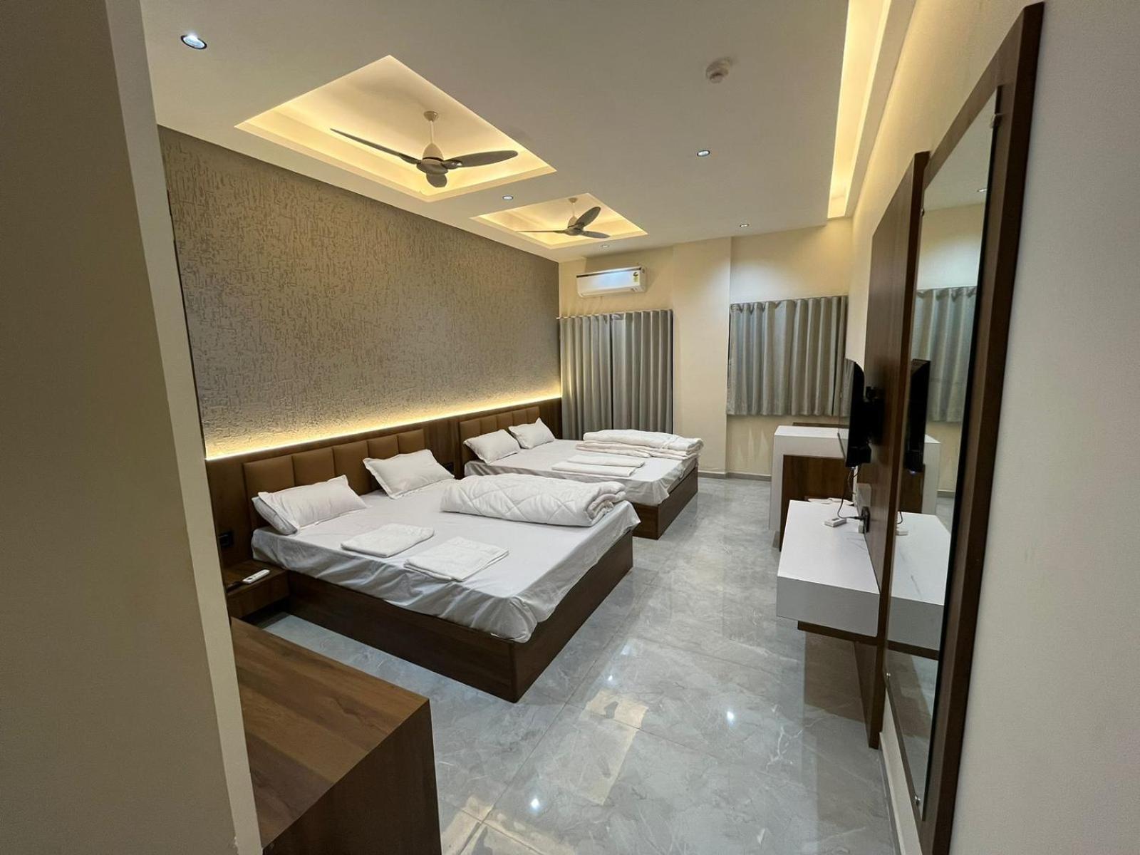 Hotel The Grand Khodiyar Visnagar Экстерьер фото